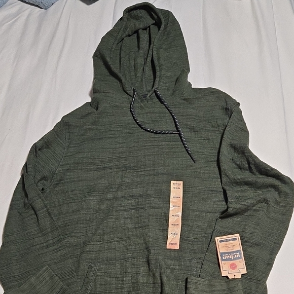 Other - Green Hooded Long Sleeve Tee